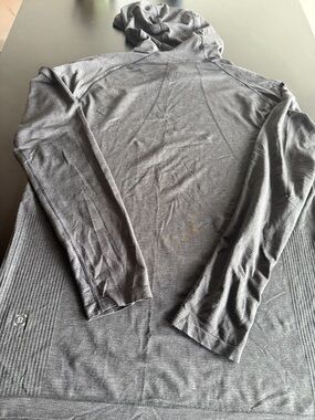 lululemon athletica Men's Charcoal Hooded Performance Top